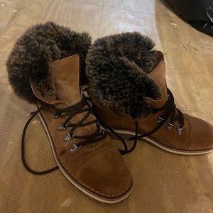 Sam Edelman fuzzy winter boots!